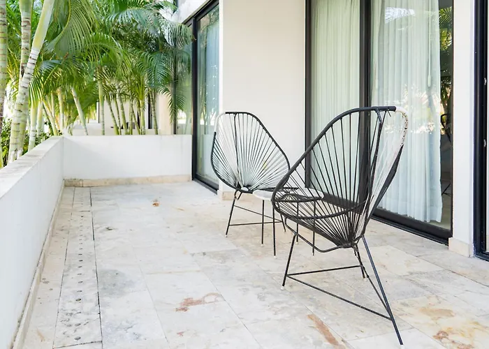Luxury 1br Retreat In Area