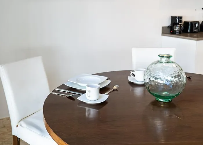 Luxury 1br Retreat In Area